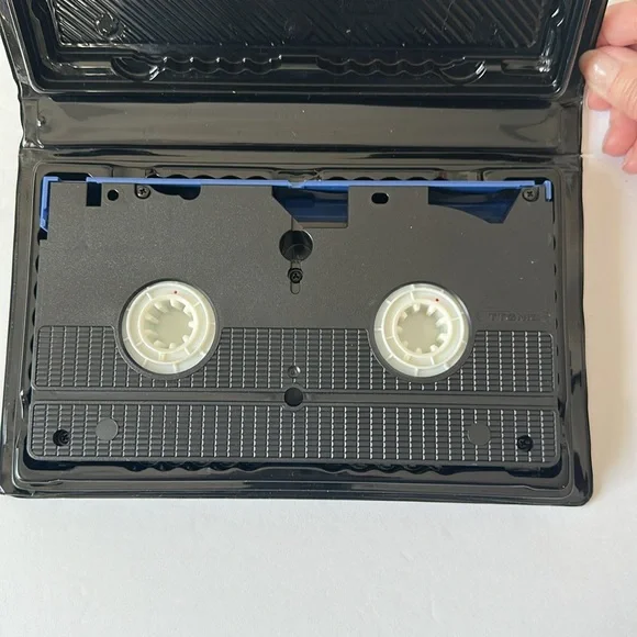 Spirited Away Miyazaki’s Studio Ghibli VHS Tape Disney Presents 2001 Clamshell - Picture 8 of 10